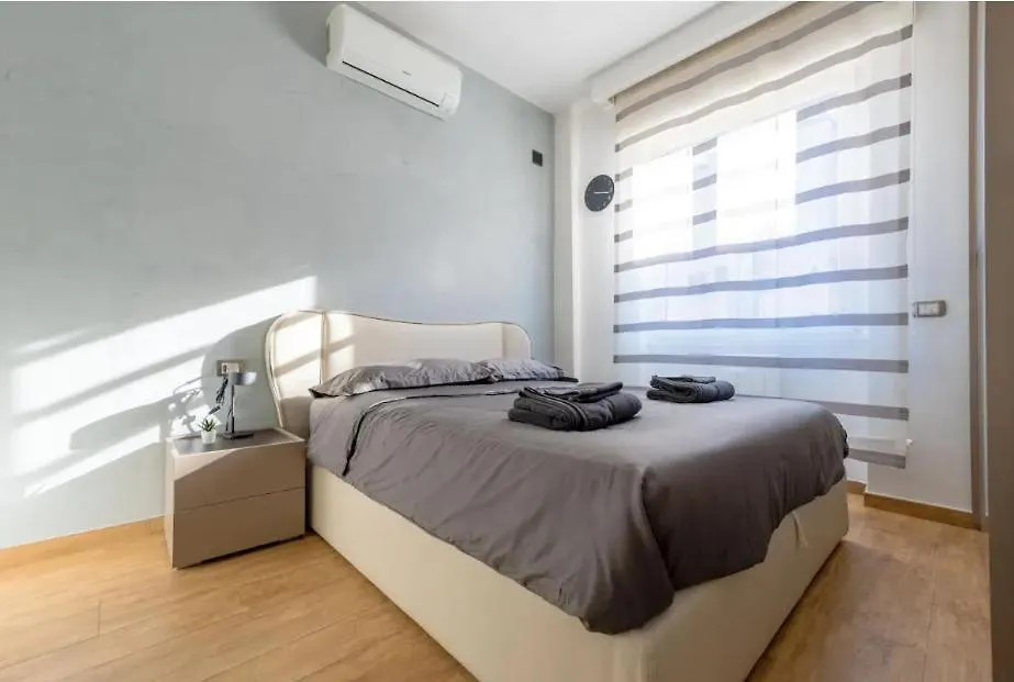 I Host Apartment - Cadibona 16 Mailand 0*,  Italien